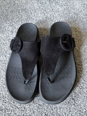 Vionic sandals